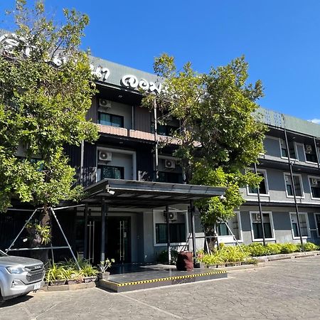 Hotel Huern Nana Jomsawan Phrae Exterior foto